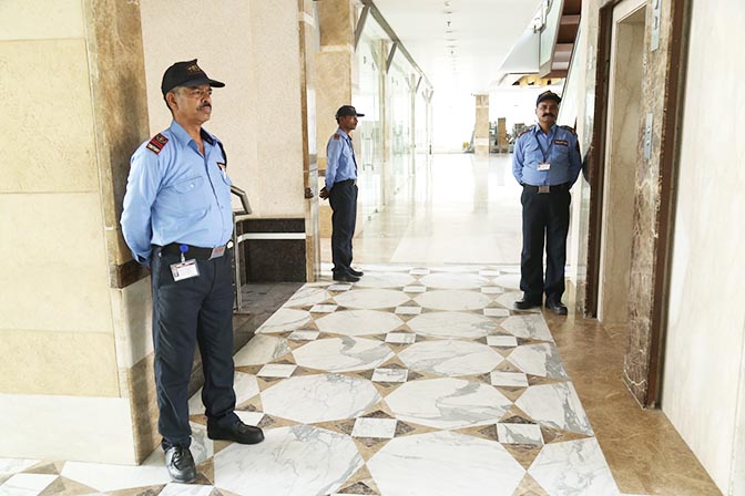 Сторож октябрьский. Охрана Security и ресепшн. Indian Security services. Майами секьюрити. Hotel Security.